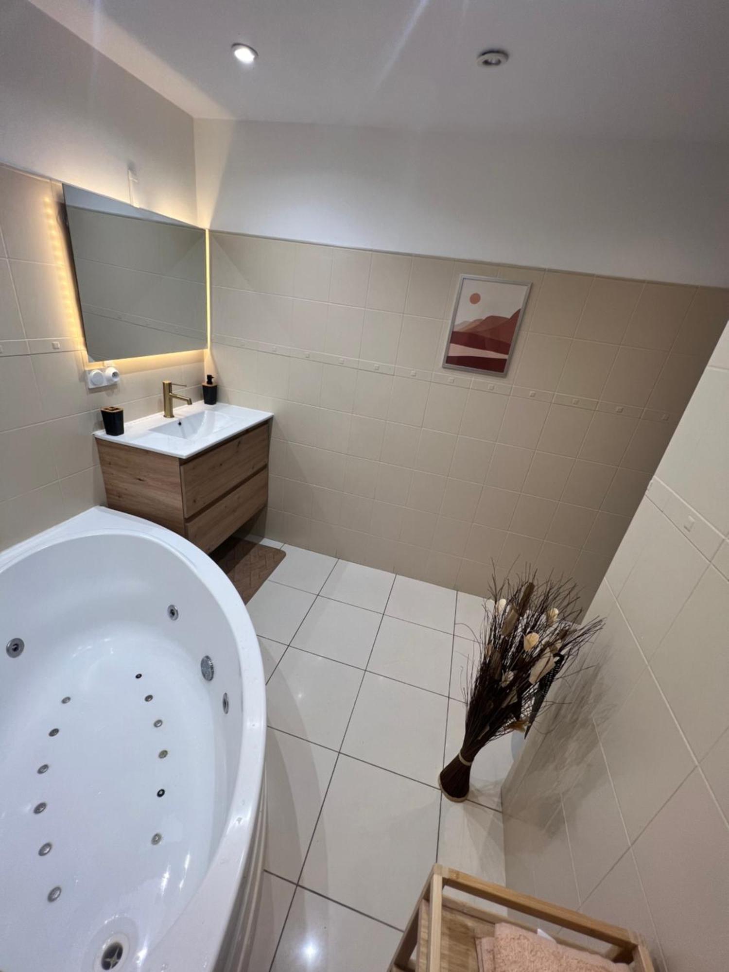 Appartement Pres De Paris, Disney & Cdg Tremblay-en-France Εξωτερικό φωτογραφία